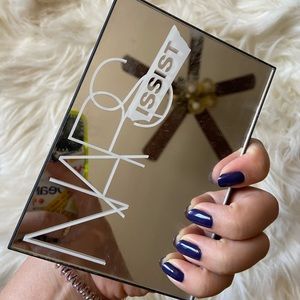 NARS loaded face palette